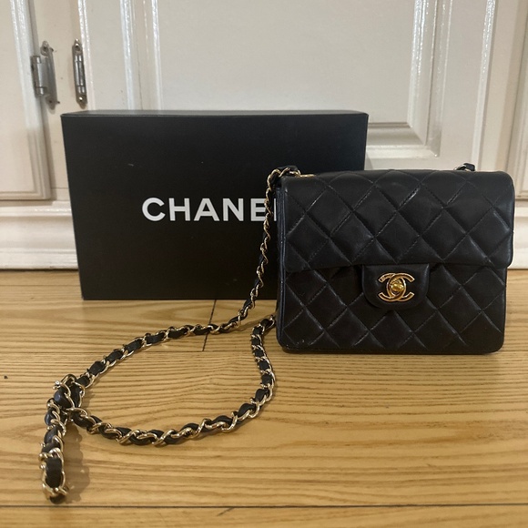 Chanel purse - Picture 1 of 2